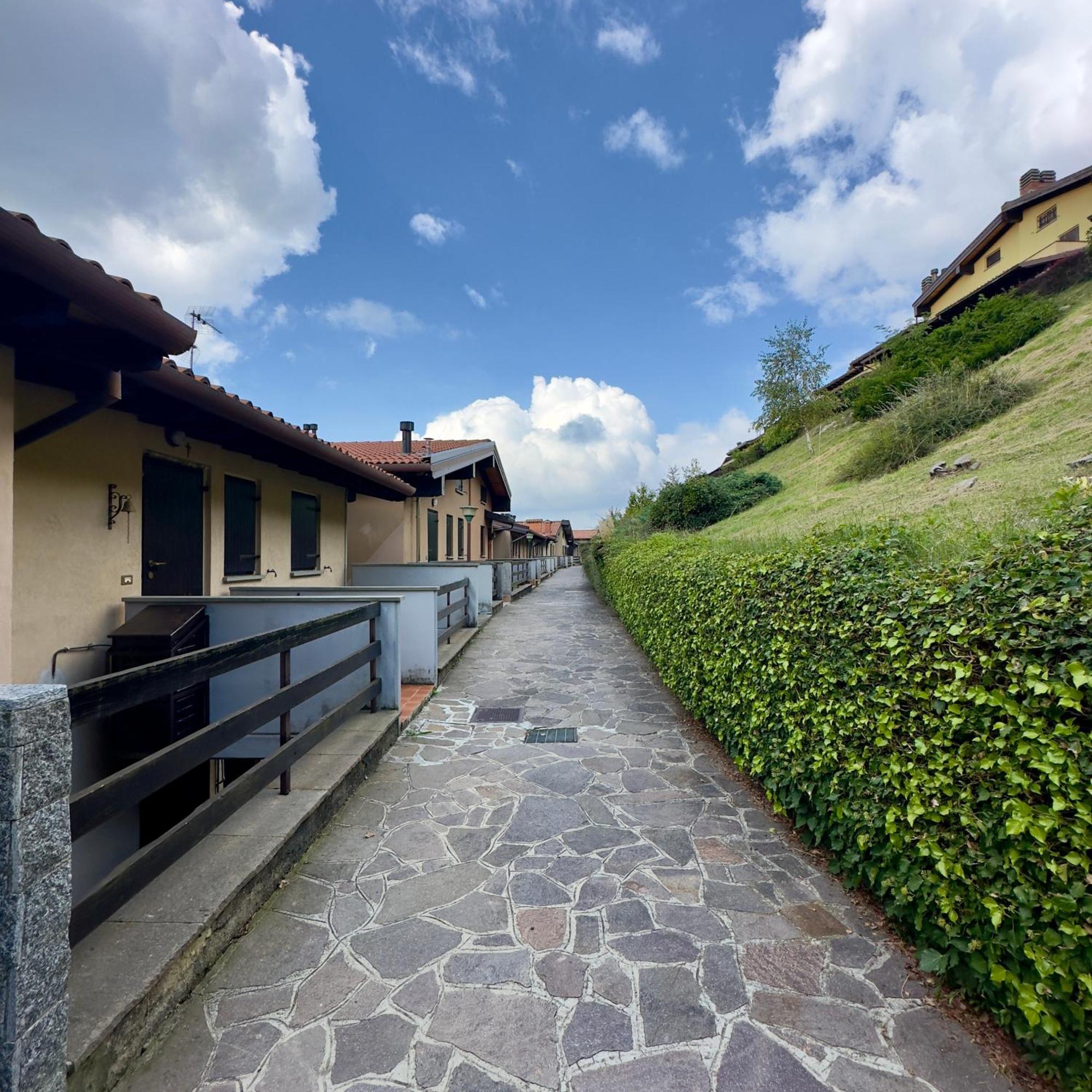 Apartamento Panorama 1200, In The Heart Of The San Fermo Hills Adrara San Rocco Exterior foto